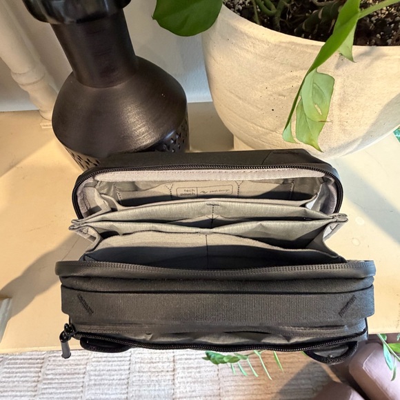 Peak Design Regular Tech Pouch - Picture 8 of 12